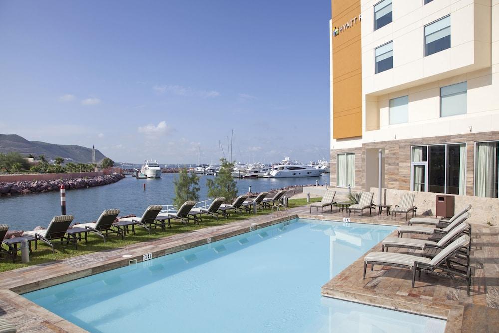 Отель Courtyard By Marriott La Paz Baja California Sur Экстерьер фото