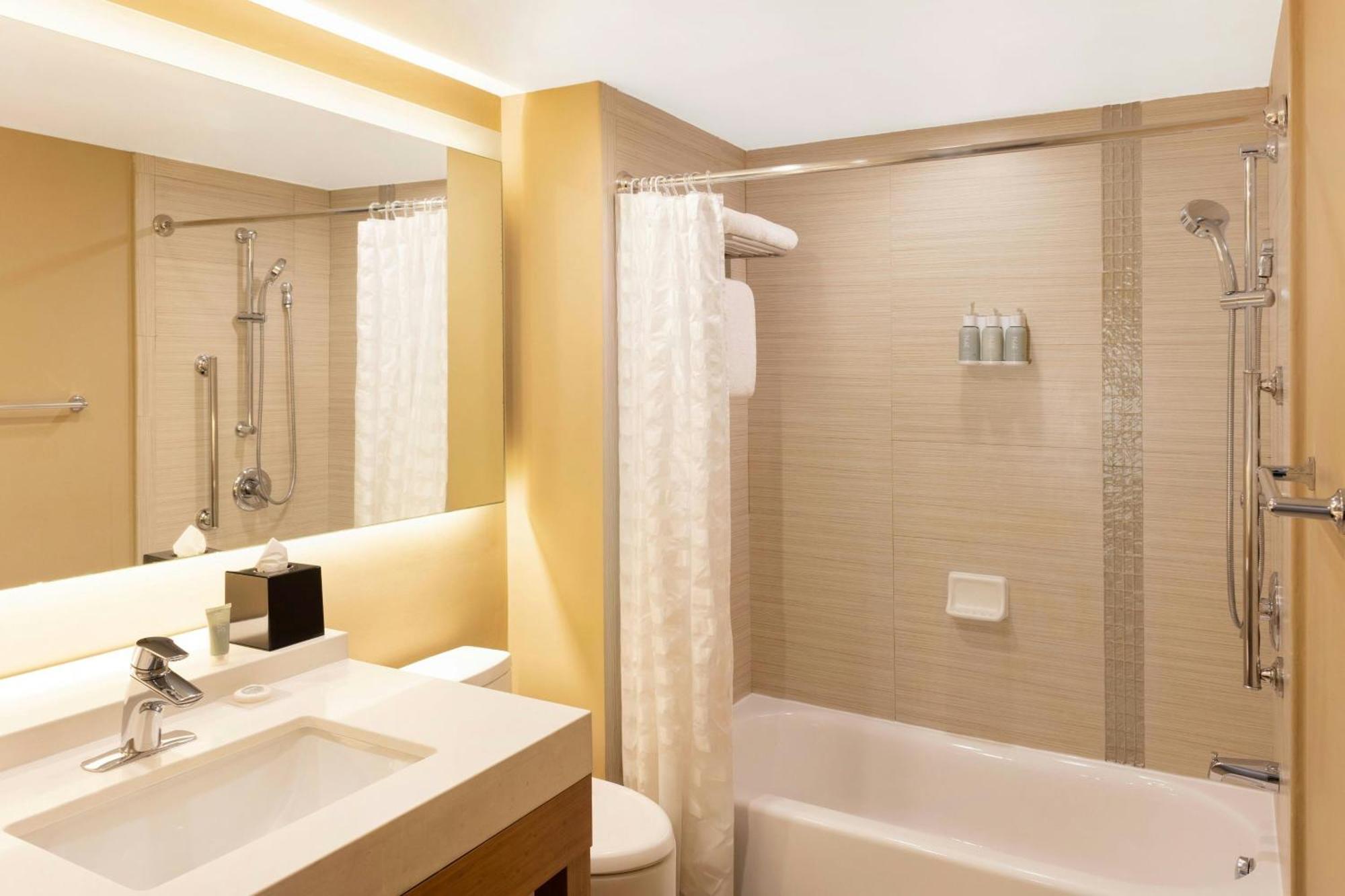 Отель Courtyard By Marriott La Paz Baja California Sur Экстерьер фото