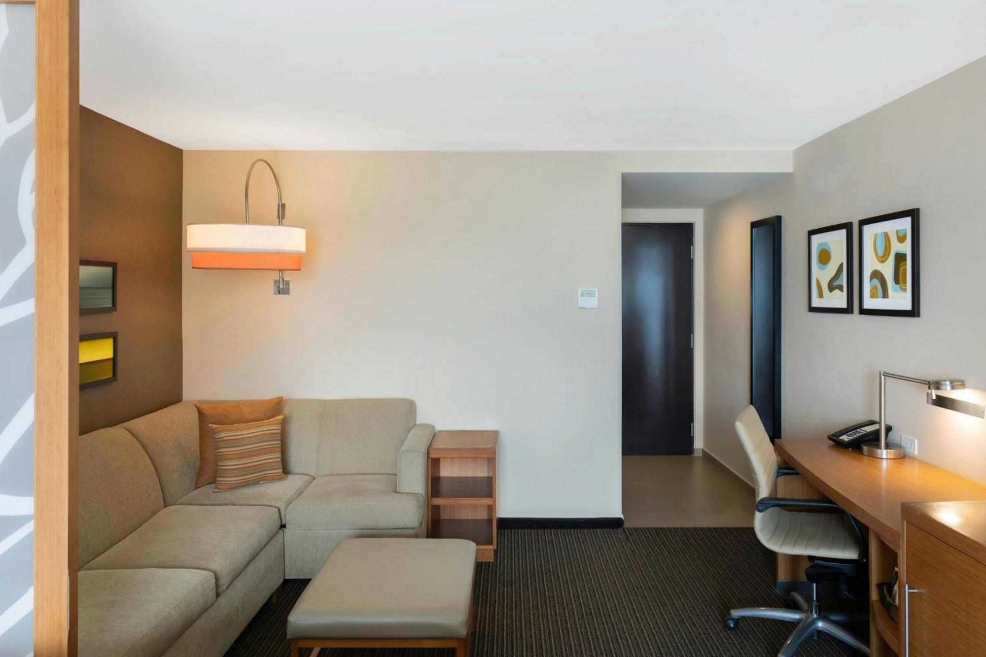 Отель Courtyard By Marriott La Paz Baja California Sur Экстерьер фото