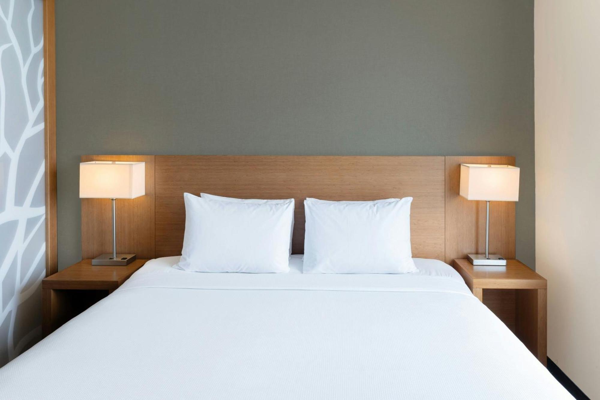 Отель Courtyard By Marriott La Paz Baja California Sur Экстерьер фото