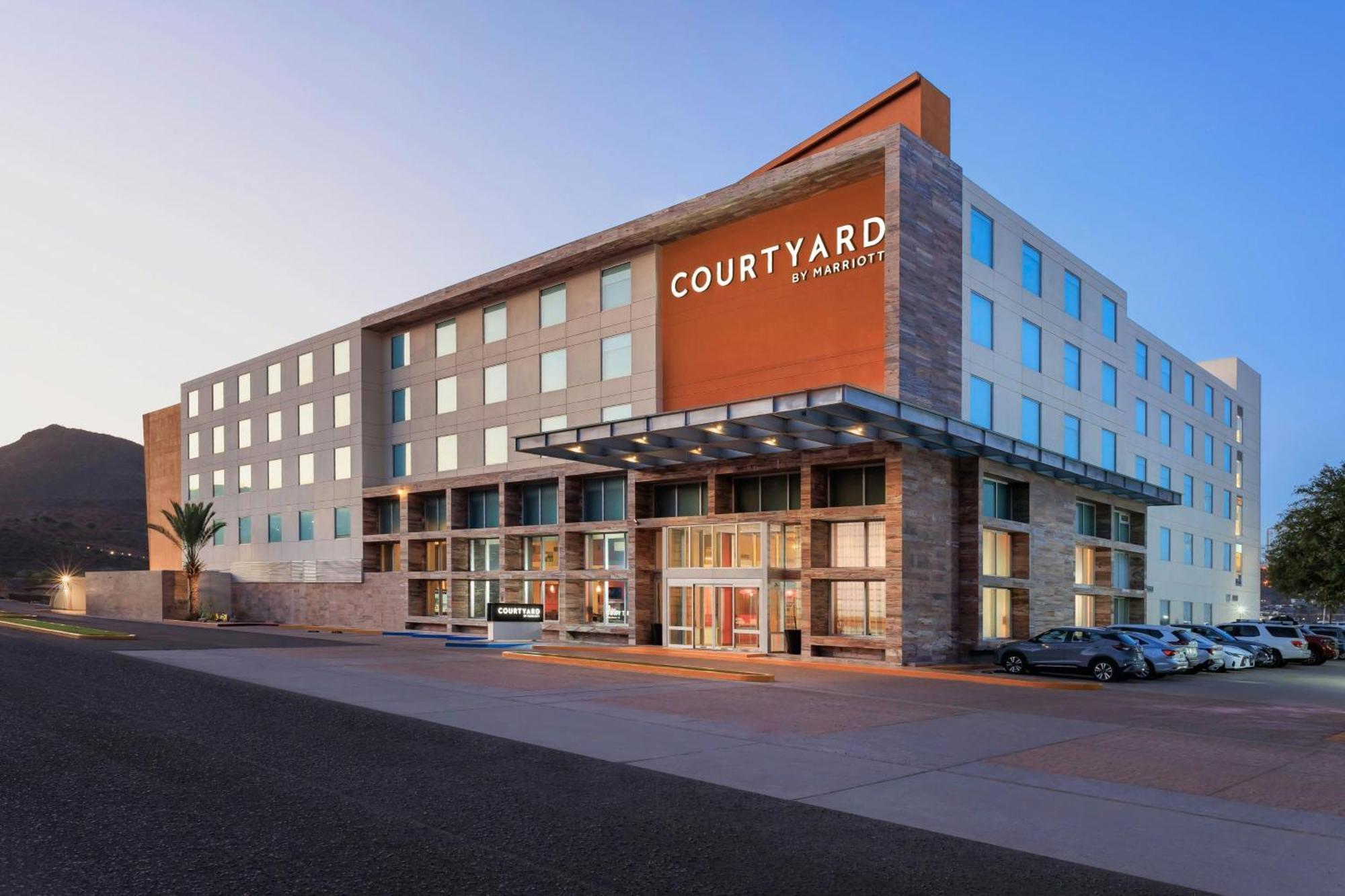 Отель Courtyard By Marriott La Paz Baja California Sur Экстерьер фото
