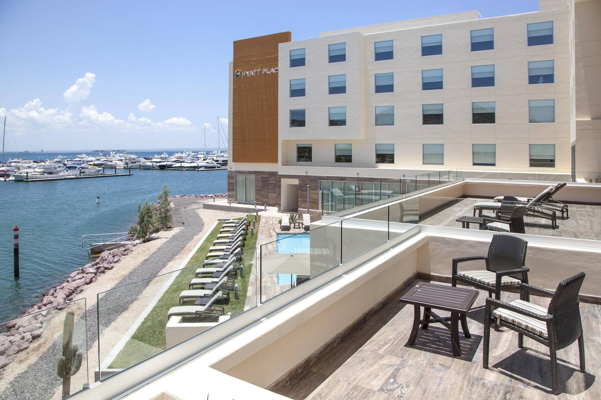 Отель Courtyard By Marriott La Paz Baja California Sur Экстерьер фото